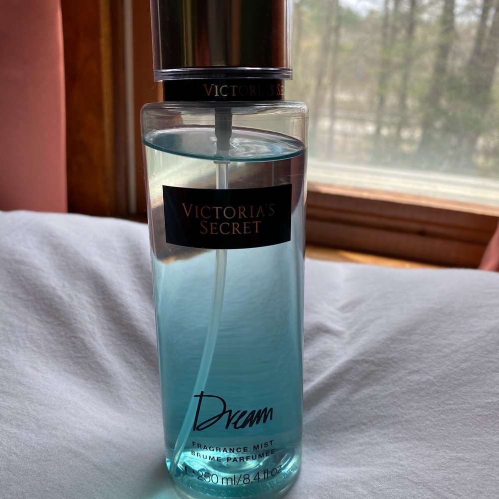 VS Dream Body Spray